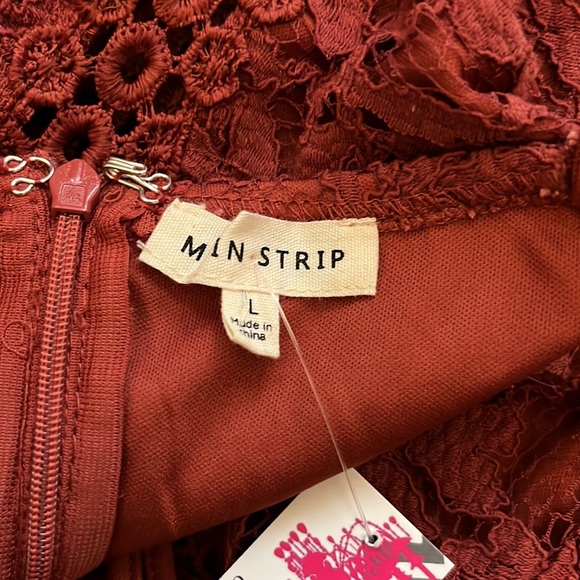 Main strip v neck ruffle Marsala dress - Picture 7 of 9